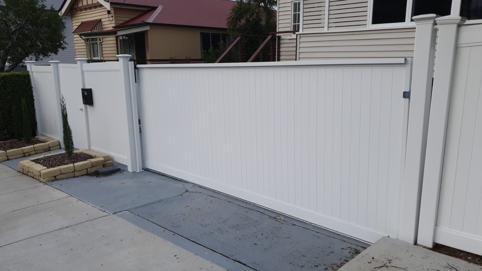 pvc fencing and gates installed in sydney